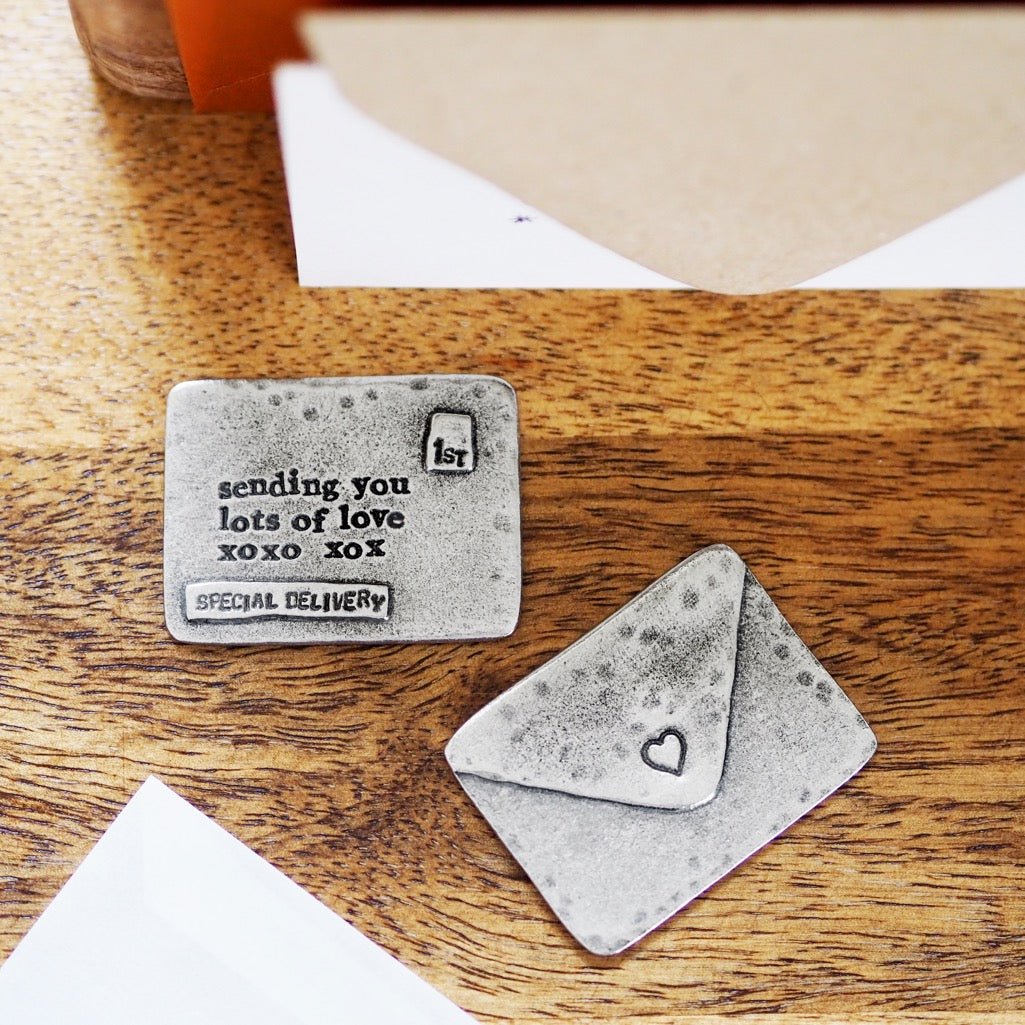 'Lots Of Love' Envelope Message Token