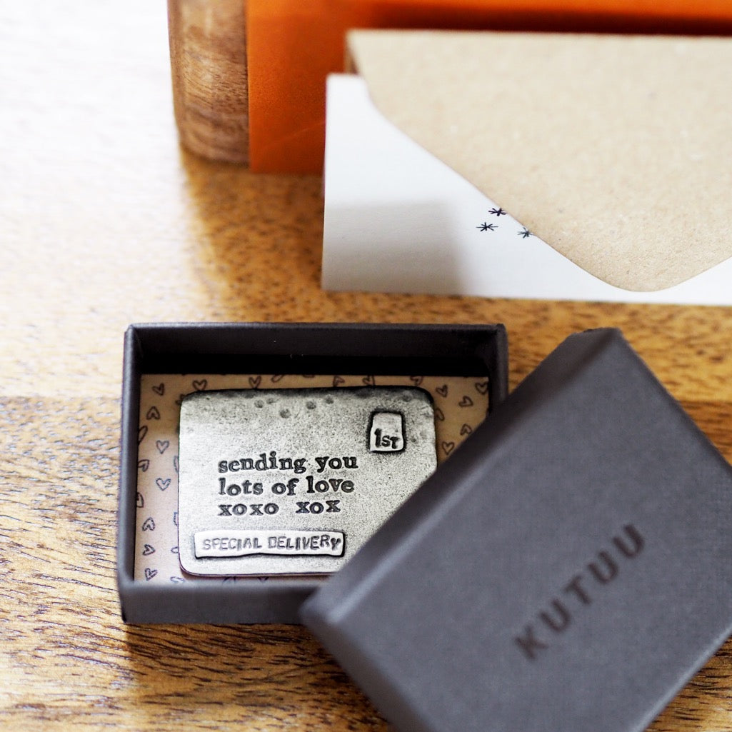 'Lots Of Love' Envelope Message Token