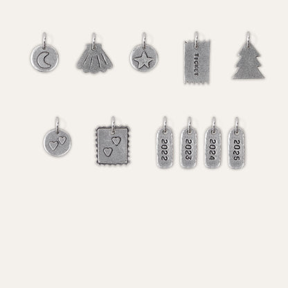 Personalised 'Mama' Flower Charms Keyring